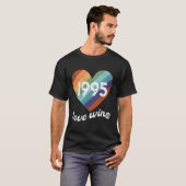 LGBTI Ondersteuning 1995 Liefde wint T-shirt (Voorkant volledig)
