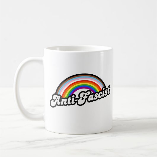 LGBTQ+ antifascist Koffiemok (Links)