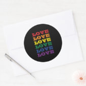 LGBTQ Gay Pride Love Herhaalde tekst Ronde Sticker (Envelop)
