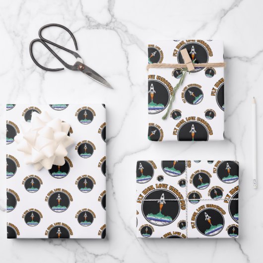 LGBTQ Gay Vlag, Vlieg Hoog, Liefde Onbegrensd Inpakpapier Vel (Voorkant)