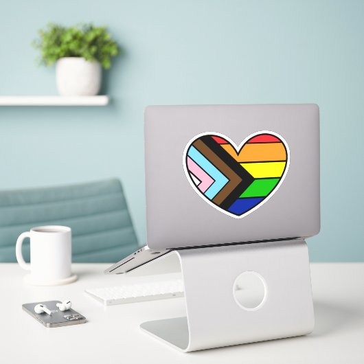 LGBTQ+ Pride en steun Rainbow Heart Sticker (Laptop op bureau)