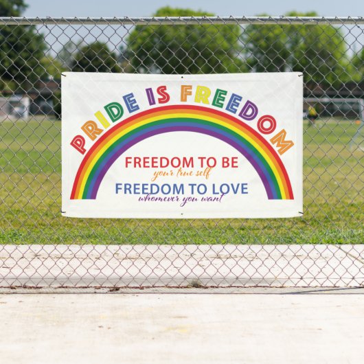 LGBTQ Pride is Freedom Rainbow White Achtergrond Spandoek (Insitu)