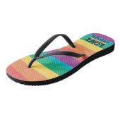 LGBTQ Pride Love is nooit verkeerd in regenboogvla Teenslippers (Schuin)