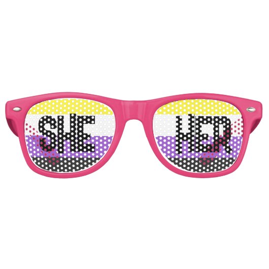 LGBTQ Pride Rainbow Pronouns Ze Haar Retro Zonnebril (Voorkant)