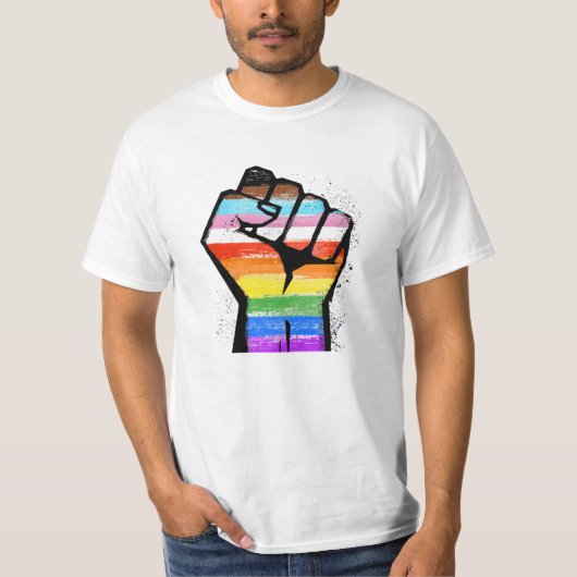 LGBTQ PROGRESS PRIDE VUIST T-SHIRT (Voorkant)