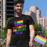 LGBTQ Rights Rainbow American Flag Gay Pride T-shirt<br><div class="desc">LGBTQ Rights Rainbow Pride American Flag design dat leest met vrijheid en gerechtigheid voor iedereen. De LGBTQ-gemeenschap verdient gelijkheid. Vestig onze grondwet en eis gelijke rechten voor iedereen die zich identificeert als homo, biseksueel, panseksueel, homo en transseksueel. Wees een bondgenoot en steun je vrienden met politiek activisme in de Verenigde...</div>