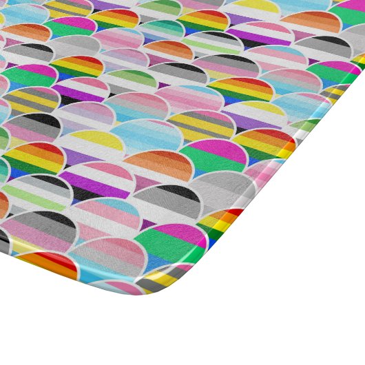 LGBTQIA+ Queer Scalloped Pride Flag Fans Snijplank (Hoek)