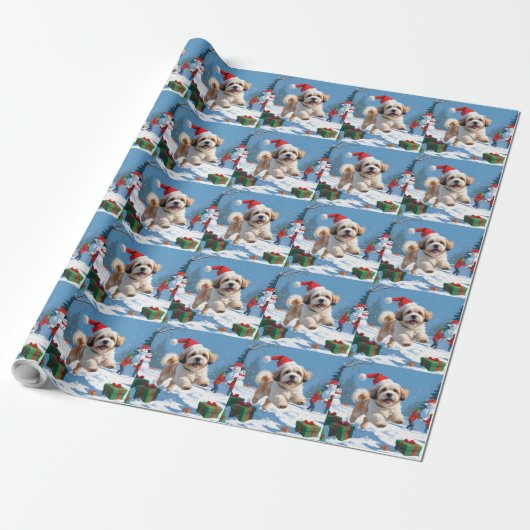 Lhasa Apso loopt in de sneeuw met kerstmuts Cadeaupapier (Uitgerold)