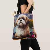 Lhasa Apso op een peddel: Een Schilderachtig avont Tote Bag (Dichtbij)