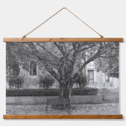 Li Garden Serie: Echo's Onder de Boom Hangend Wandkleed (Voorkant)