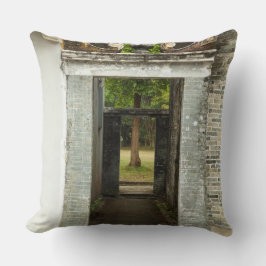 Li Garden Series: Corridors of Serenity  Kussen