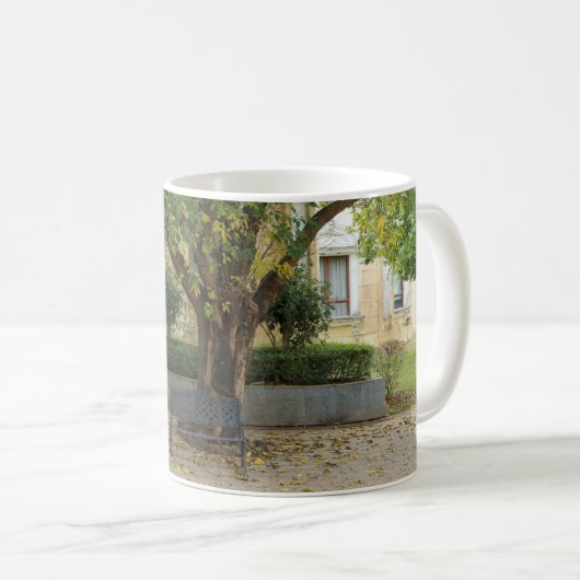 Li Garden Series: Echoes Beneath the Tree Koffiemok (Voorkant rechts)