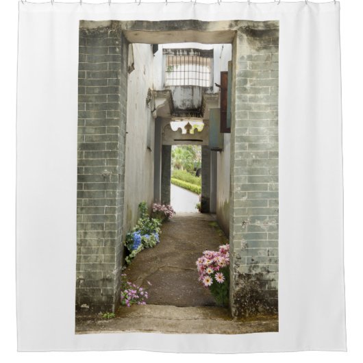 Li Garden Series: Floral Corridor Douchegordijn (Voorkant)
