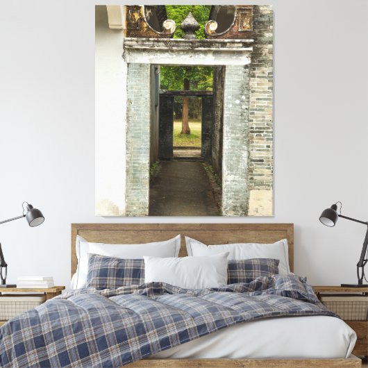 Li Garden Series: Serene Corridor Canvas Afdruk (Insitu (Slaapkamer))