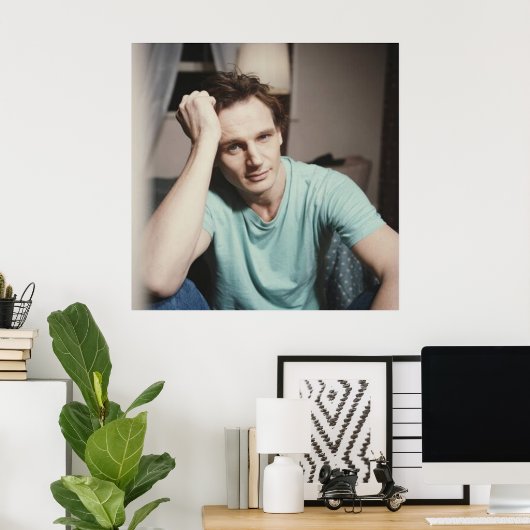 Liam Neeson Young Poster (Thuiskantoor)