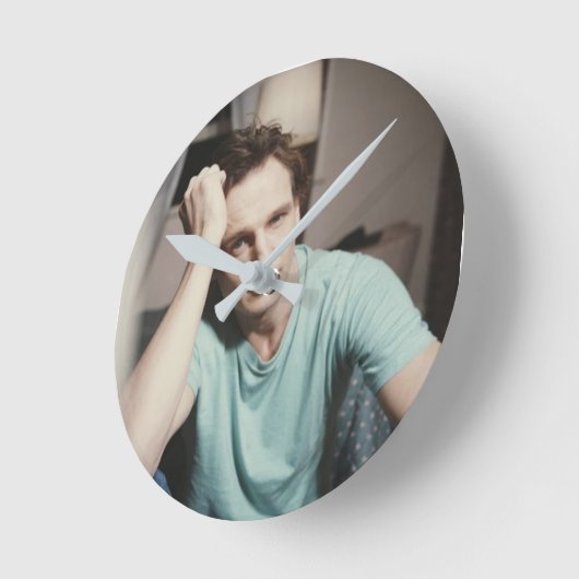 Liam Neeson Young Ronde Klok (Hoek)