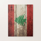 Libanese vlag op oude houten korrel legpuzzel (Verticaal)