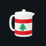 Libanese vlag theepot<br><div class="desc">Voeg een vleugje Libanese trots toe aan uw collectie met onze theepot met de vlag van Libanon! Deze theepot is gemaakt met nauwgezette aandacht voor detail en is meer dan alleen een functioneel item; het is een viering van het rijke culturele erfgoed van Libanon. Het prachtige ontwerp toont prominent de...</div>