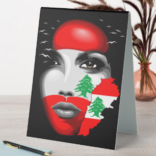 Libanon Vlag en Kaart op het gezicht van het meisj