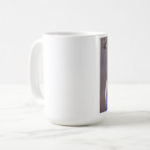 libby op een platypon op een mok (Voorkant links)