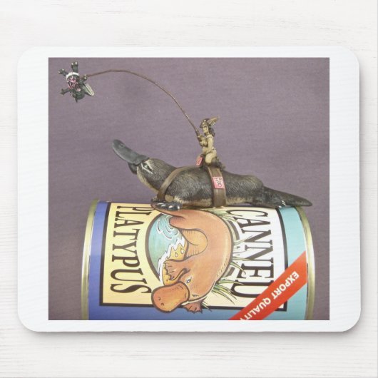 Libby op een platypus op een mousepad muismat (Voorkant)