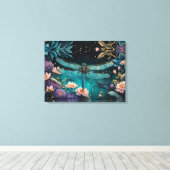 Libel in een bloementuin 's nachts canvas afdruk (Insitu (Houten vloer))