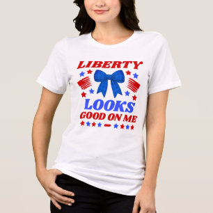 Liberty ziet er goed uit op mijn blauwe geruite st Tri-Blend shirt