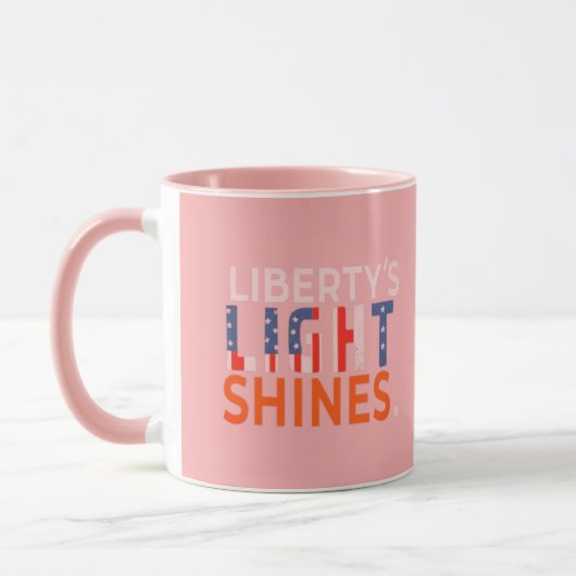 Liberty's Flame Lights Nacht Mok (Links)