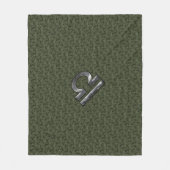 Libra Zodiac Sign on olijfgroene digitale camo Fleece Deken (Voorkant)