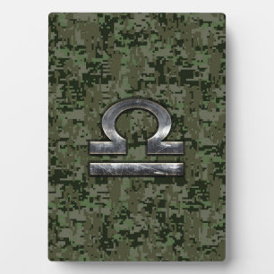 Libra Zodiac Symbol op Green Digital Camouflage Fotoplaat