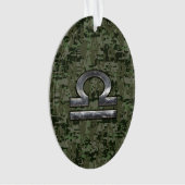 Libra Zodiac Symbol op Green Digital Camouflage Ornament (voorkant)
