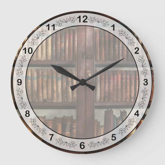 Librarian - in de bibliotheek grote klok (Voorkant)