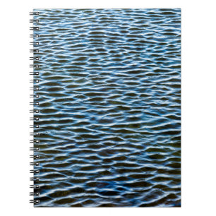 Lichaam van het water overdag notitieboek