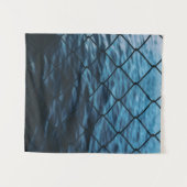 Lichaam van het water vóór de kettingkoppelomheini wandkleed (Voorkant (horizontaal))