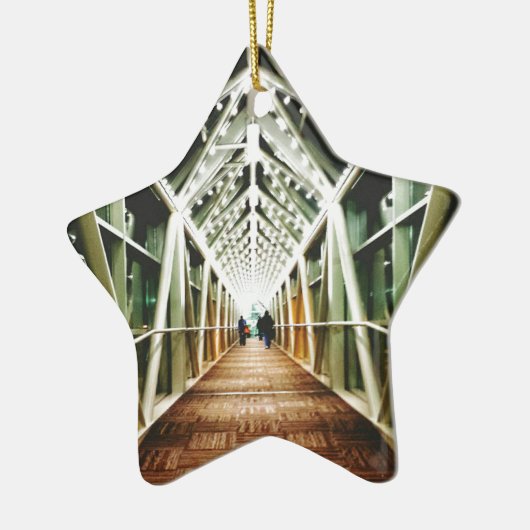 "Licht aan het einde van de tunnel" Keramisch Ornament (Links)