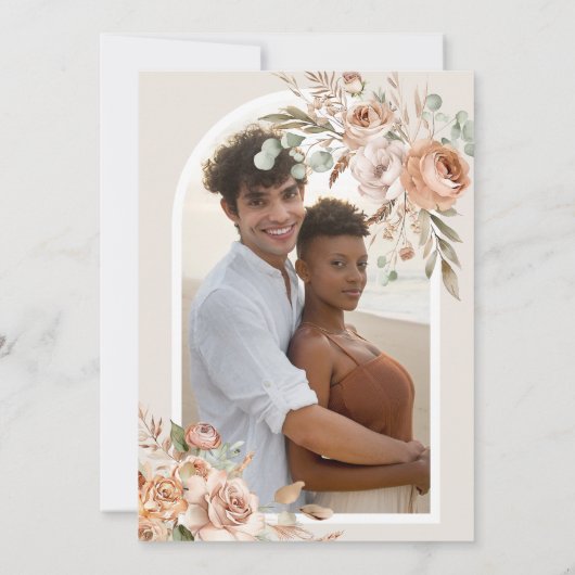 Licht Aarde Tone Bloemen Rustieke Boho Trouwfoto Kaart (Achterkant)