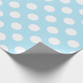 Licht babyblauw en witte pooldots cadeaupapier (Hoek)