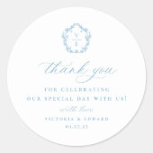 Licht Blauw Crest Monogram Bruiloft Dank u Ronde Sticker (Voorkant)
