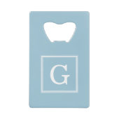 Licht blauw omlijnd monogram creditkaart flessenopener (Voorkant)