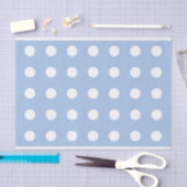 Licht blauw weefselpapier met witte pooldots tissuepapier (Craft)