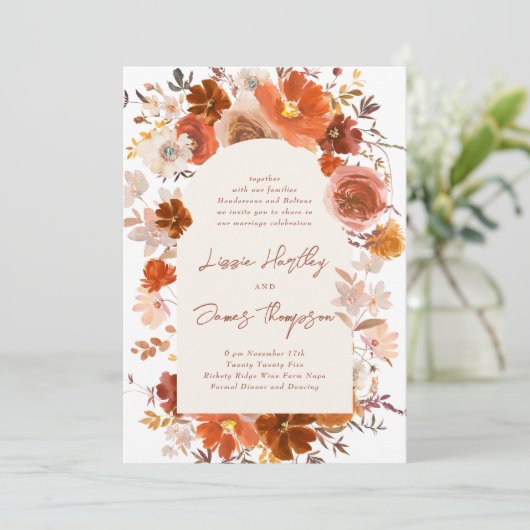 Licht Cream Burnt Oranje Floral Arch Wedding Kaart (Staand voorkant)