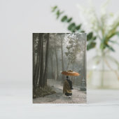 Licht doorbreekt naarmate monk de tempelstappen da briefkaart (Staand voorkant)