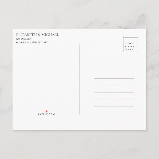 Licht Dusty Blue Burgundy Floral Vertraging Datum Aankondigingskaart (Achterkant)