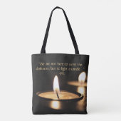  Licht een Kaars JFK Citaat Canvas tas (Achterkant)