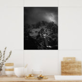 Licht en duisternis bij bergen poster (Keuken)