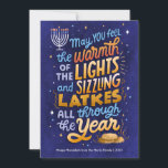 Licht en Latkes Non-Photo Chanoeka Feestdagenkaart<br><div class="desc">Niet-fotokaart, met een heldere en kleurrijke, handgeschreven Chanoeka-sentiment, met latkes en lampjes van de menora. De achterkant heeft een coördinatiepatroon en er kunnen familiefoto's worden toegevoegd.</div>