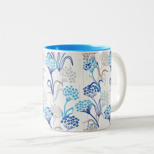 Licht en luchtig Hydrangea bloemenpatroon Tweekleurige Koffiemok (Voorkant rechts)