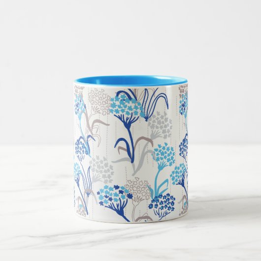 Licht en luchtig Hydrangea bloemenpatroon Tweekleurige Koffiemok (Center)