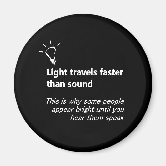 Licht gaat sneller dan een geluidsmagneet magneet (Voorkant)