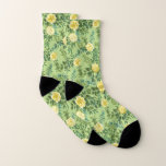 Licht geel en Bleek groen Roos Sokken<br><div class="desc">Mooie lichtgele en Bleke groene pony's en roos florale trouwuitnodigingen met overvloedige groen. Ideaal voor een bloemetjesthema of een traditionele witte bruiloft in de lente of de zomer. Pas de kleur en tekst aan om deze bruiloft uw eigen trouwe te laten uitnodigen!</div>